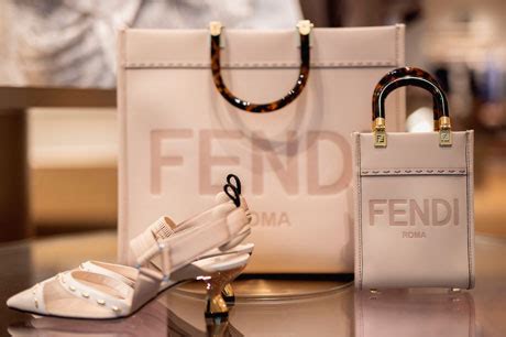 fendi 每年打折吗|fendi online shopping.